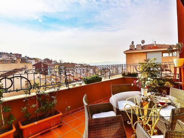 Faik pasha suites cafe beyoglu