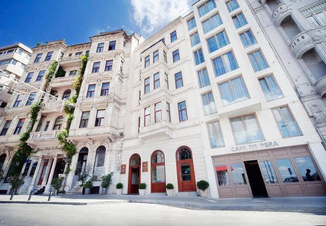 Grand hotel de pera