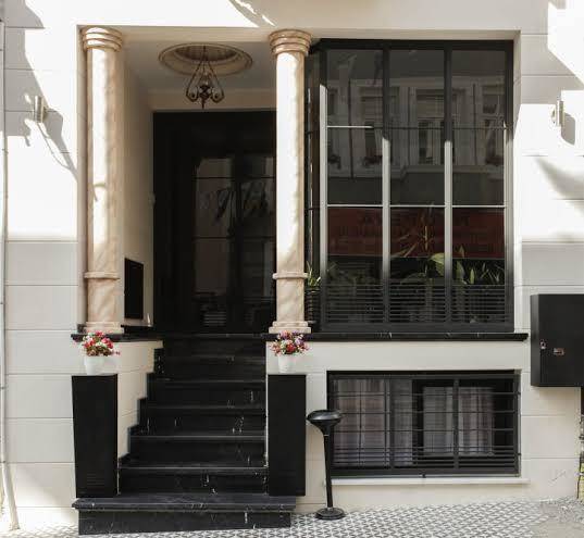 Taksim doorway suites