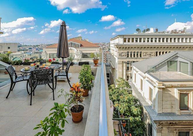 No 8 galata