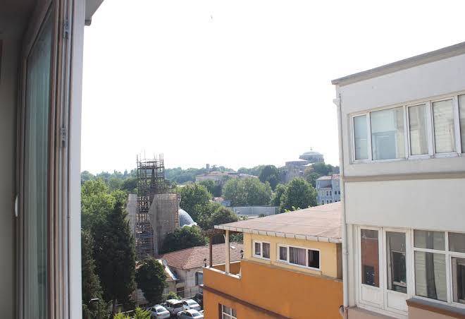 Barefoot Hotel Image