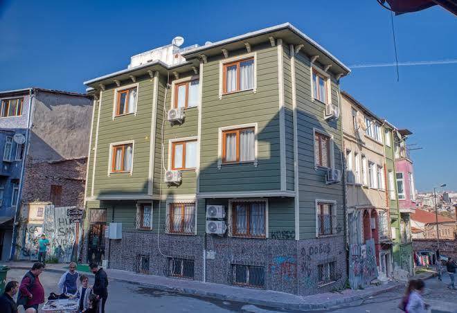 Garth of balat hotel