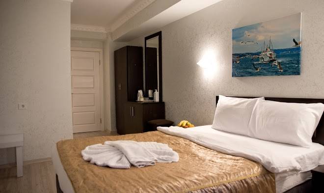 Golden horn park hotel