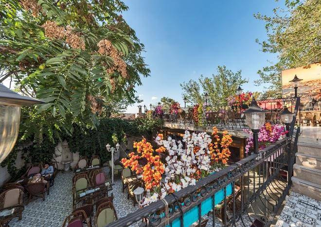 Hotel beyaz kosk cafe
