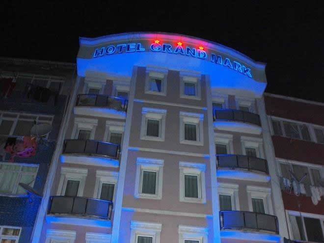 Hotel grand mark