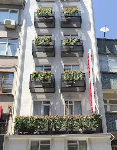 Hotel la white