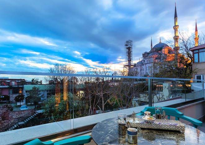 Obelisk hotel & suites