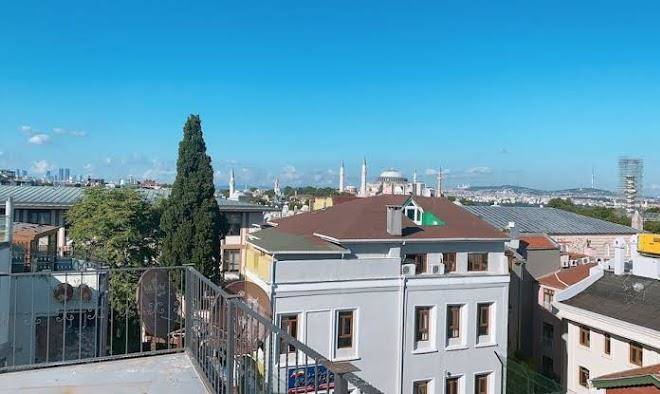 Redamancy hotel