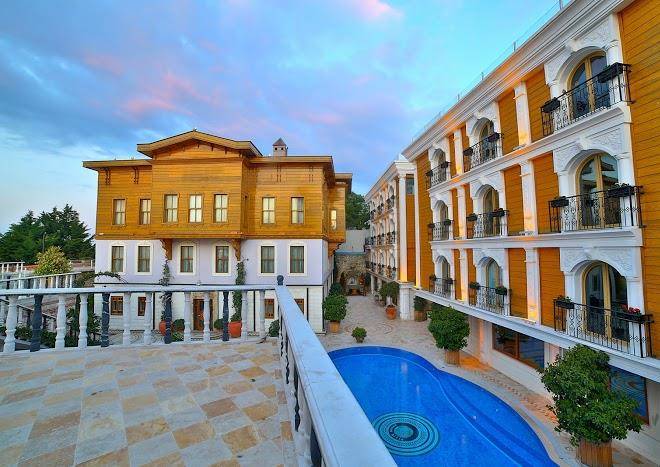 Seven hills palace hotel