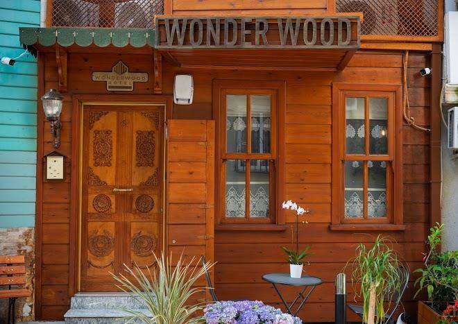 Wonder wood hotel