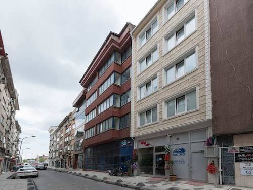 Metro residence