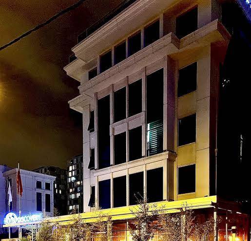 Discovery hotel