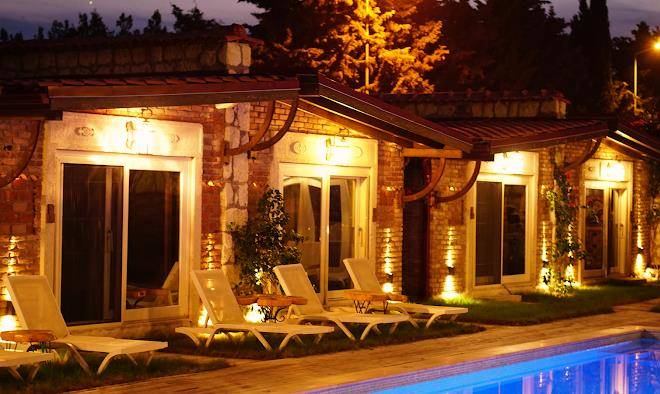 Alacati wood town butik otel