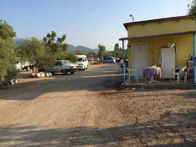 Ertaslar tatil koyu