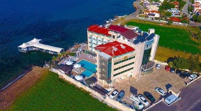Club rose bay hotel