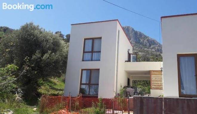 Bizim ev karaburun