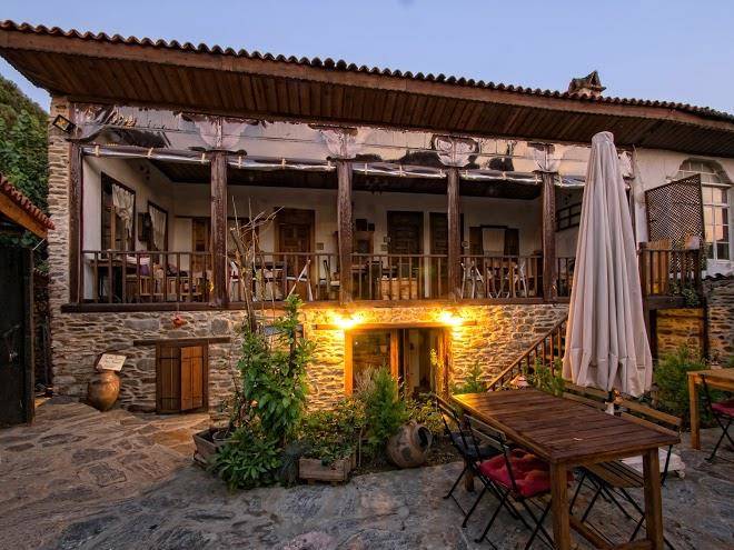 Birgi otel saliha hanim tas konak