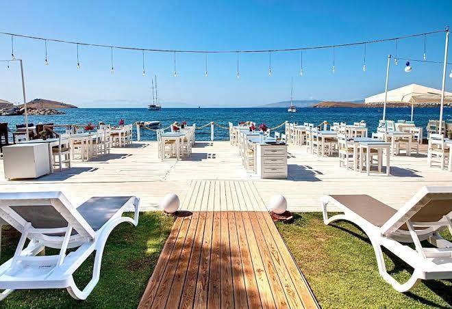 Ali's hotel beach