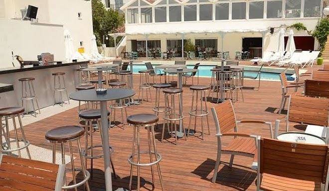 Bantur naz hotel