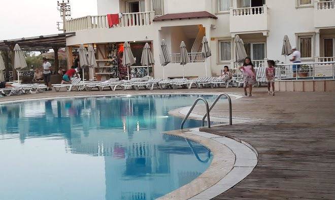 Blue green otel