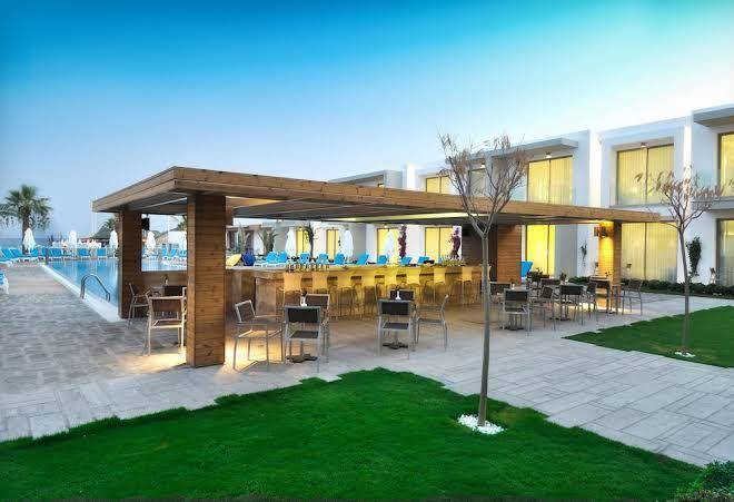 Lugga boutique hotel & beach