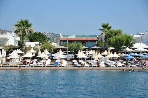 Mausolos beach hotel