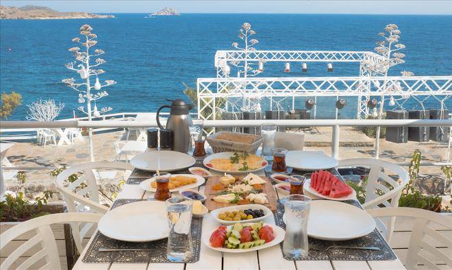 Nomia beach & resort hotel