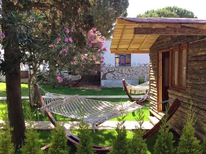 Pitos bungalows