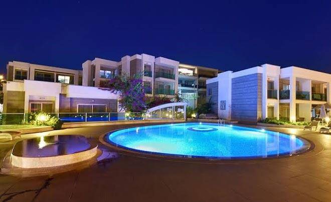 Royal palm residence