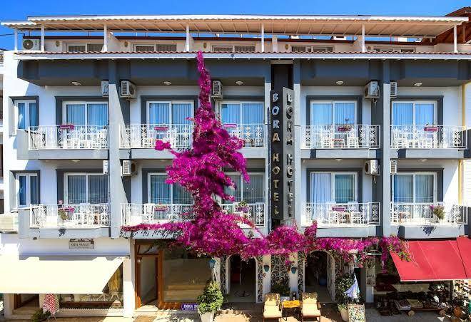 Bora hotel