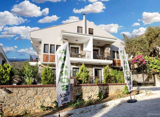 Pharos otel