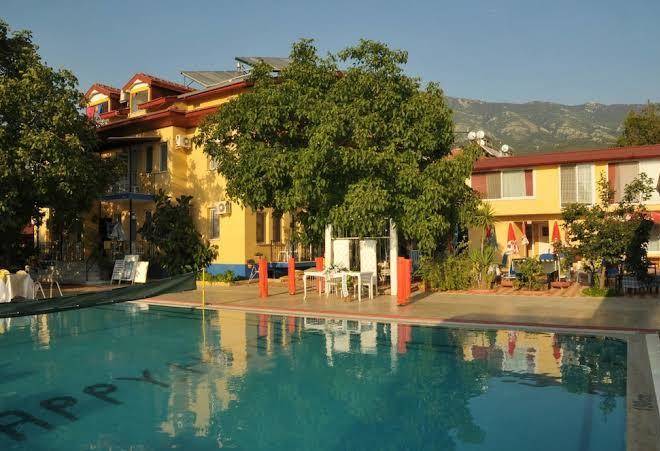 Happy nur hotel
