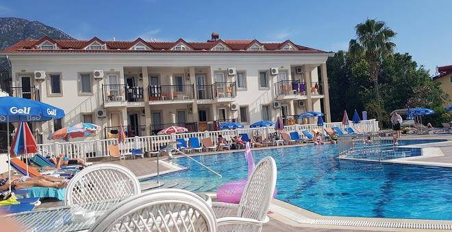 Lagoon hotel