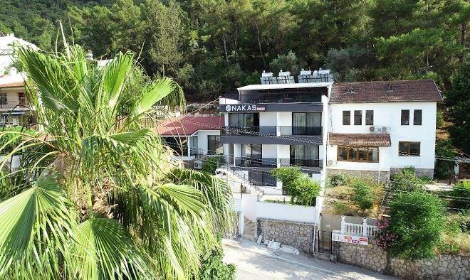 Nakas suites