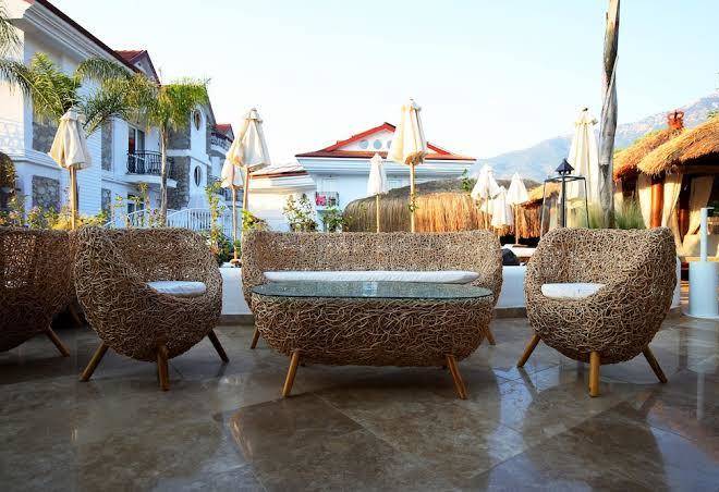 The pine hill hotel & suites