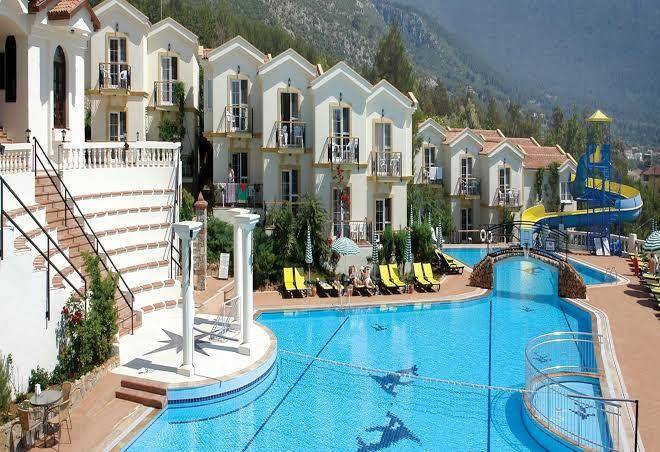 Royal park club hotel