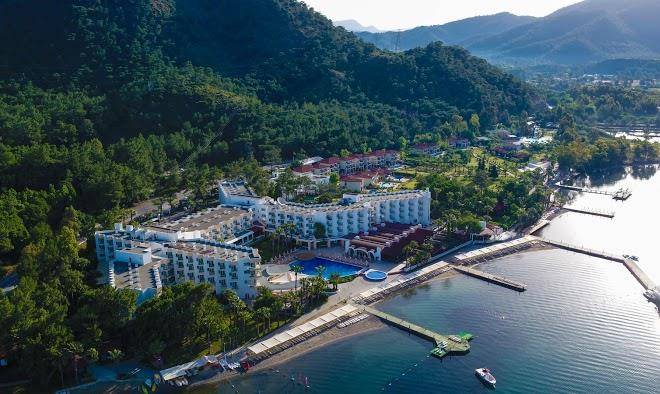Fortezza beach resort hotel