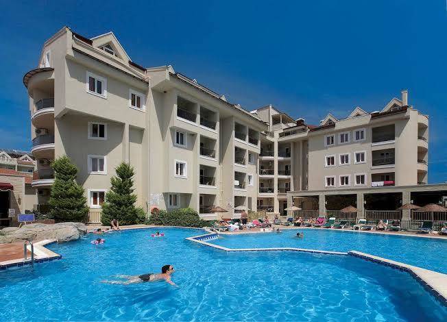 Julian club hotel
