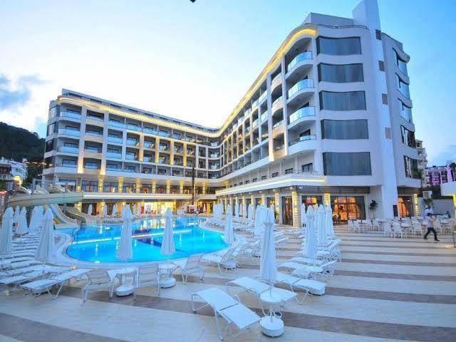 Golden rock beach hotel