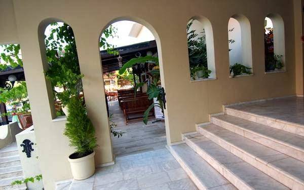 Hawaii hotel 2