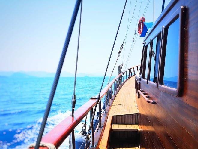 Ide yacht hotel