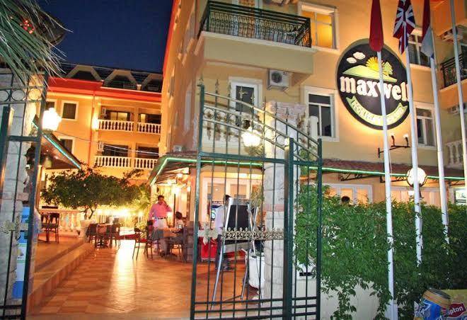 Maxwell holiday club