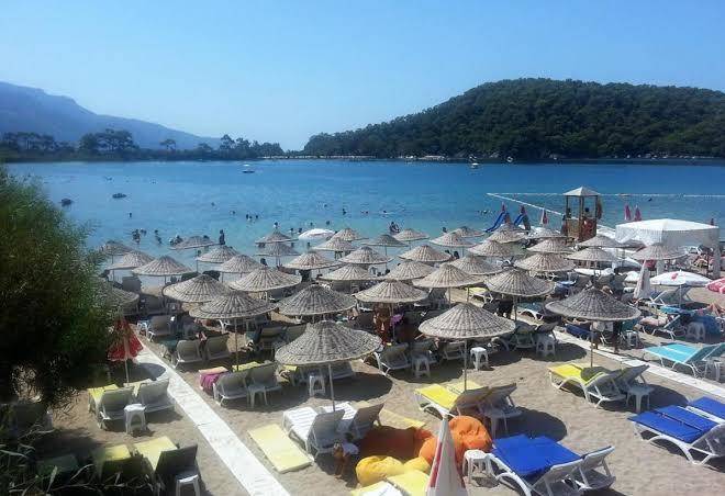 Golden Sand Beach Club Image