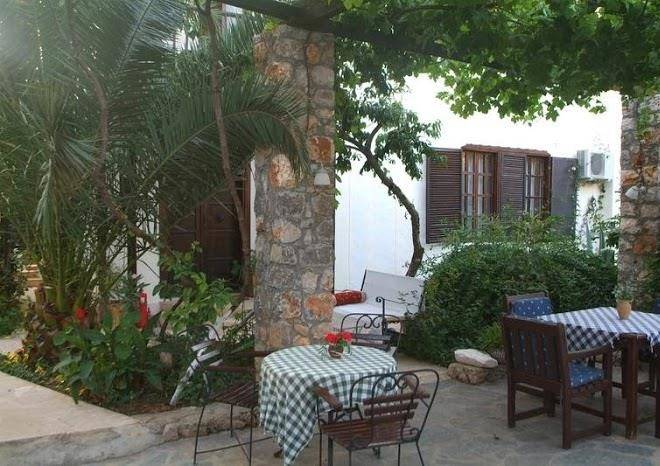 Kaya misafir evi