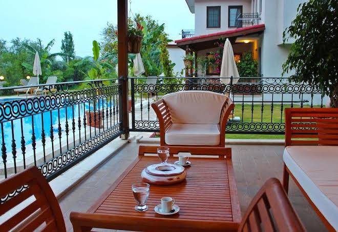 Mavi deniz konuk evi