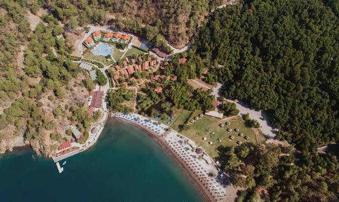 The bay beach club