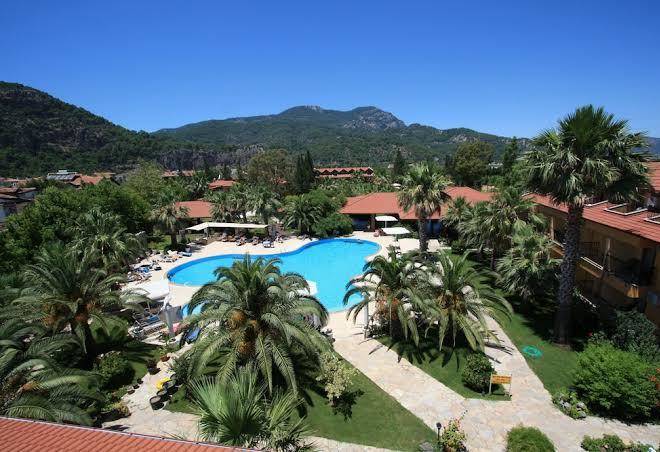 Holiday calbis hotel