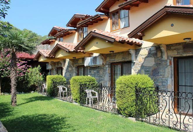 Holiday paradise hotel