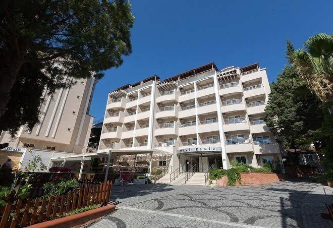 Otel mavi deniz