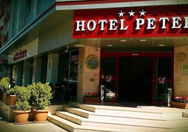 Petek hotel